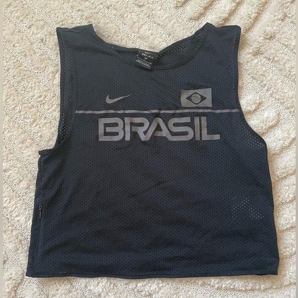 Nike - Dri Fit Mesh Running Tank Top - Picture 2 of 4